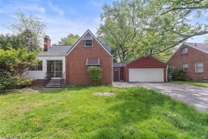 featured image of 1485 E 221st St