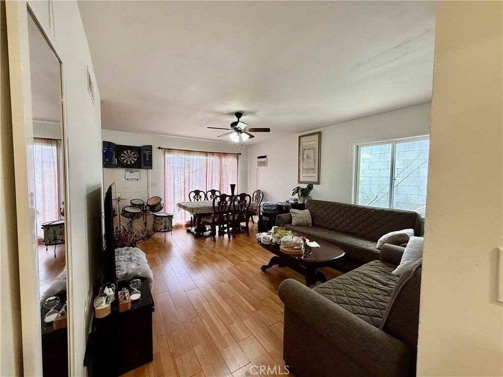 408 N Pacific Ave - Photo 6 of 15