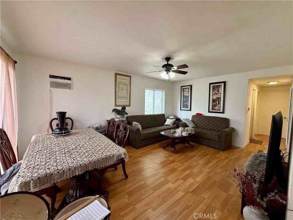 408 N Pacific Ave - Photo 7 of 15
