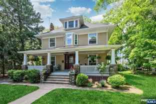 34 Washington Pl #2ndFL - Photo 1 of 1