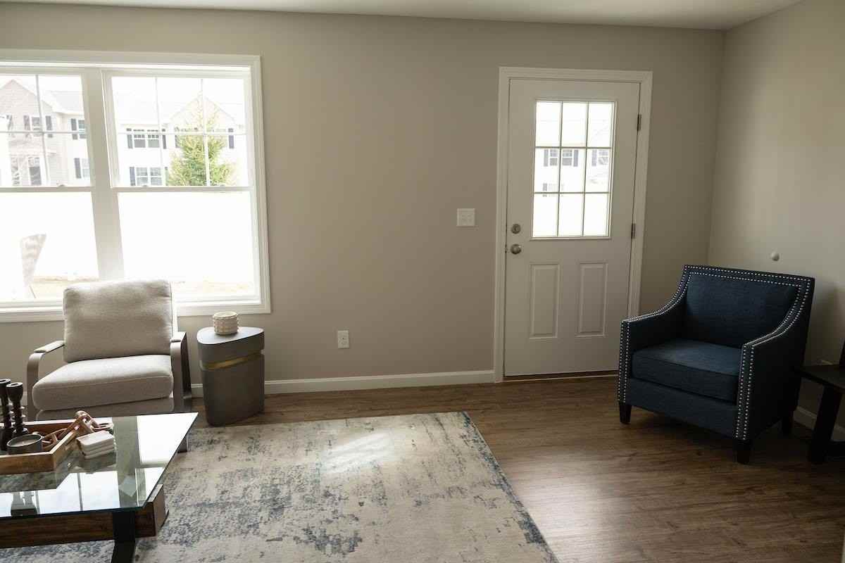 1124 S Mammoth Rd - Photo 7 of 18
