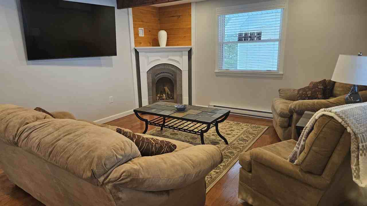 1330 Lake St #8 - Photo 4 of 35