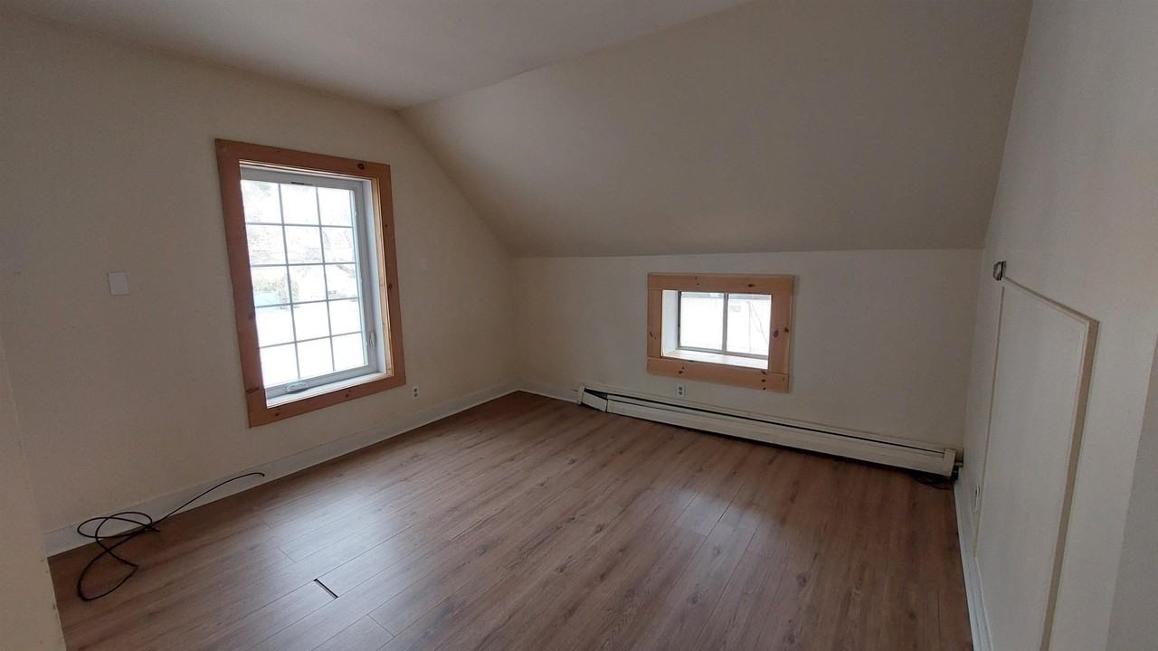 32 S Main St #7 - Photo 4 of 8