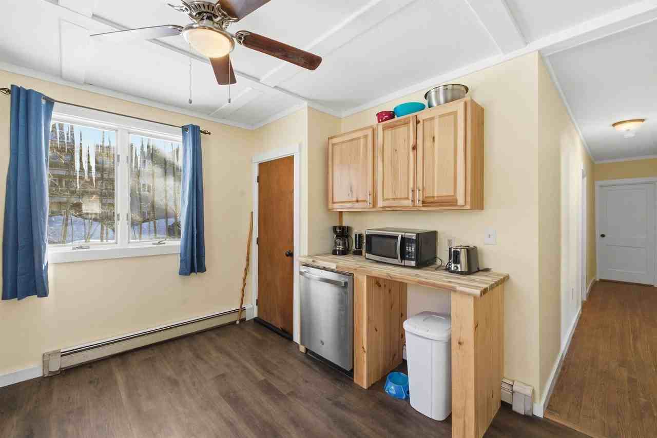 51 Pollard Rd - Photo 5 of 30