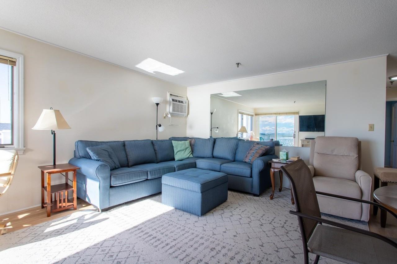 493 Ocean Blvd #22 - Photo 5 of 15