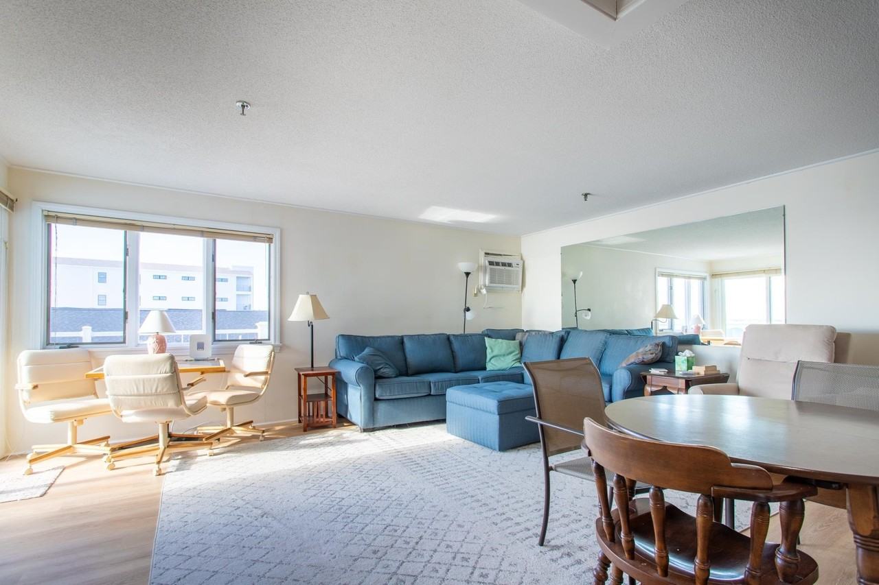 493 Ocean Blvd #22 - Photo 6 of 15