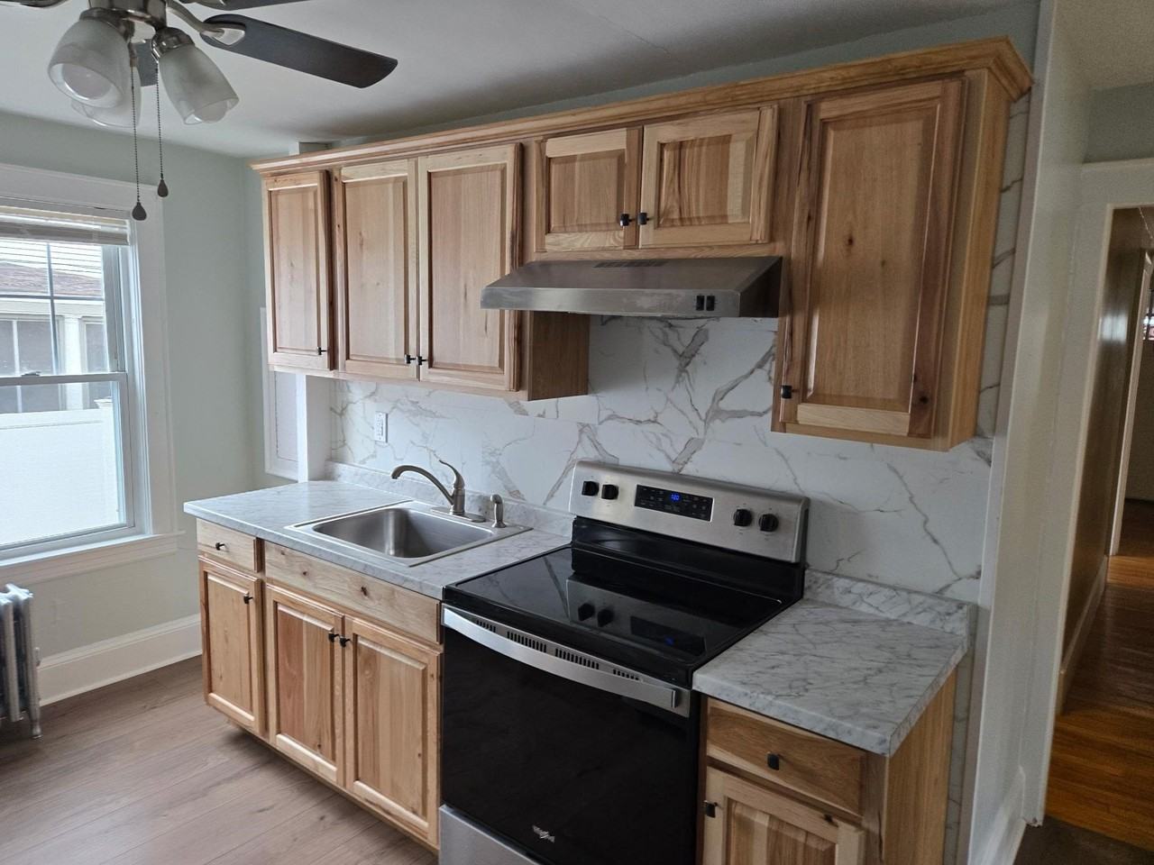 89 Centre St - Photo 2 of 17
