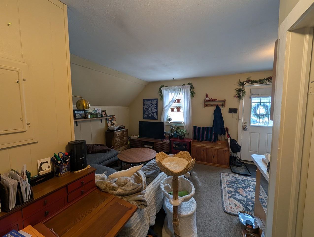 73 Highland St - Photo 7 of 16