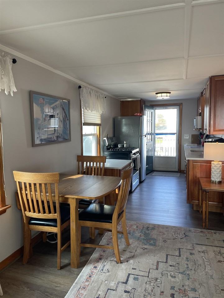 885 Ocean Blvd - Photo 2 of 13