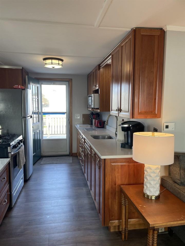 885 Ocean Blvd - Photo 3 of 13