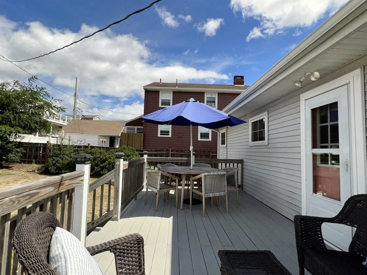 20 Lowell St - Photo 2 of 14