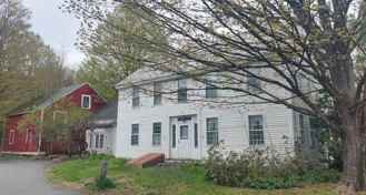 735 Main St - Photo 1 of 1