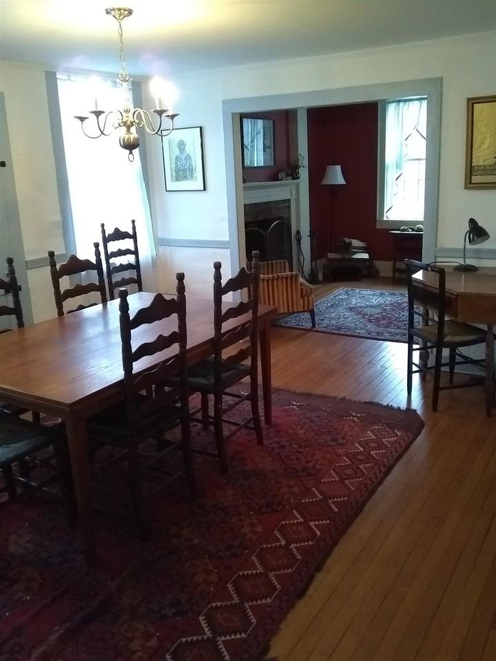 735 Main St - Photo 3 of 11