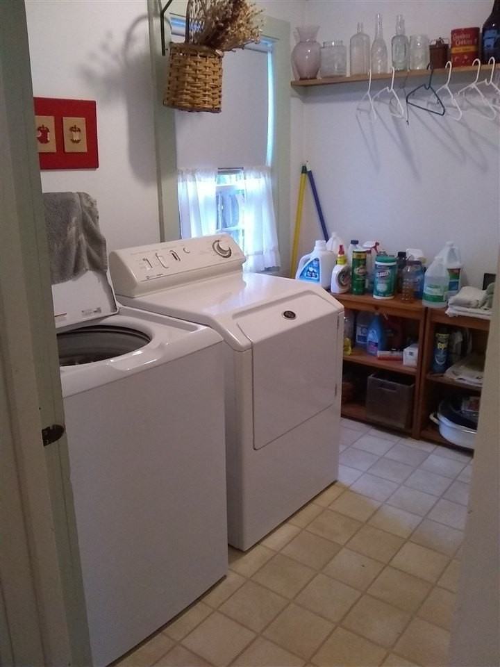 735 Main St - Photo 5 of 11