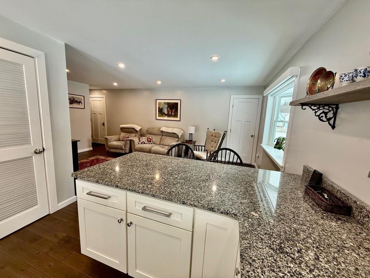 24 Main St - Photo 4 of 15