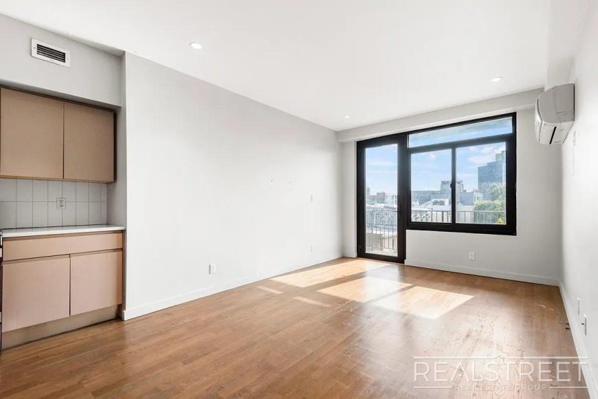 594 Bushwick Ave - Photo 5 of 10