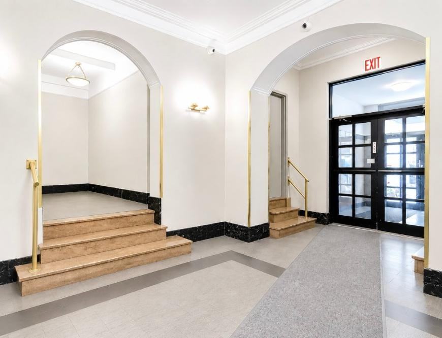 205 W 88th St - Photo 7 of 9