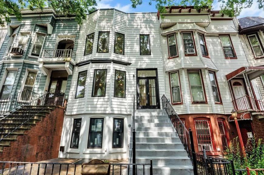 729 Chauncey St - Photo 2 of 10