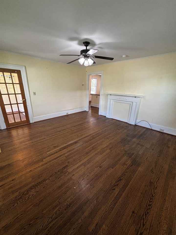 23 Ashuelot St #A - Photo 6 of 13