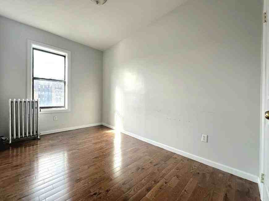 10 Vermilyea Ave - Photo 2 of 4