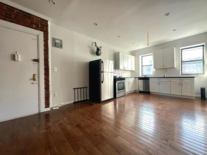 10 Vermilyea Ave - Photo 3 of 4