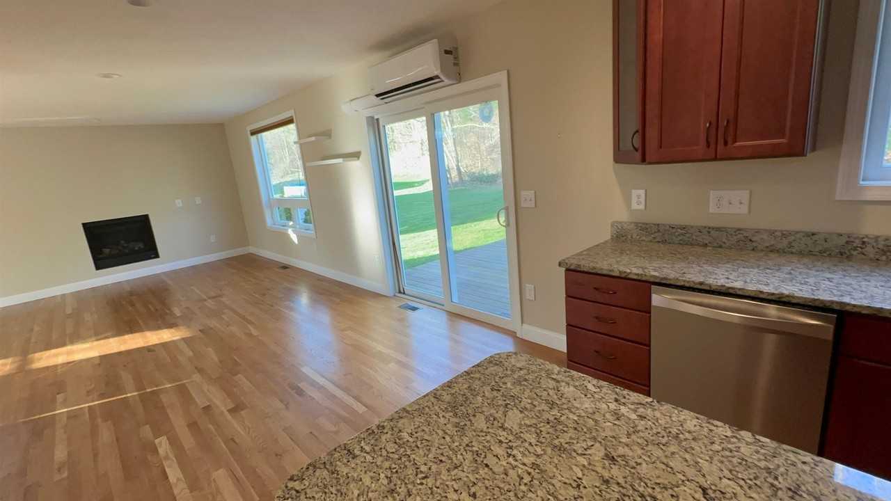 37 Schwinn Dr - Photo 2 of 11