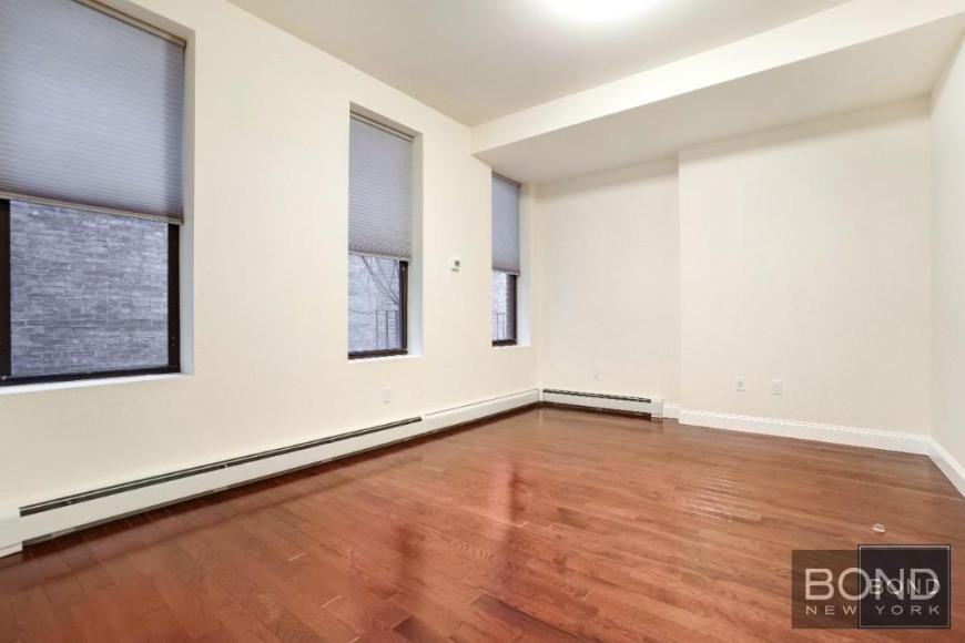 932 8th Ave - Photo 3 of 5