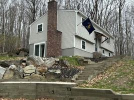 featured image of 240 Bay Point Rd