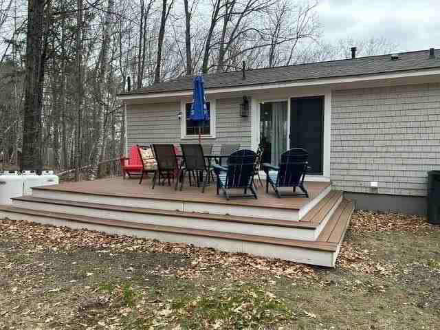 240 Bay Point Rd - Photo 2 of 13