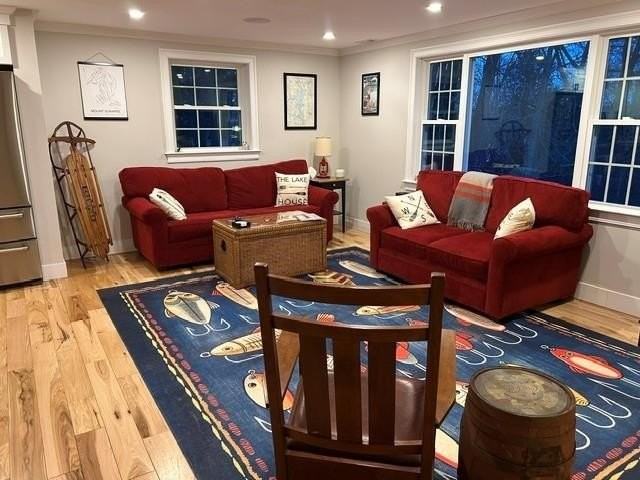 240 Bay Point Rd - Photo 3 of 13