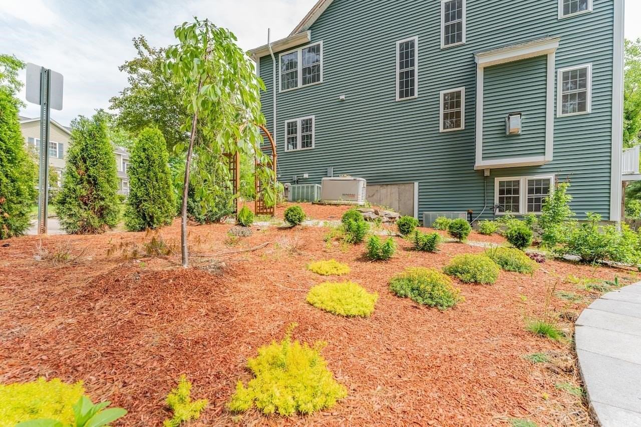 5 Lowther Pl - Photo 3 of 48