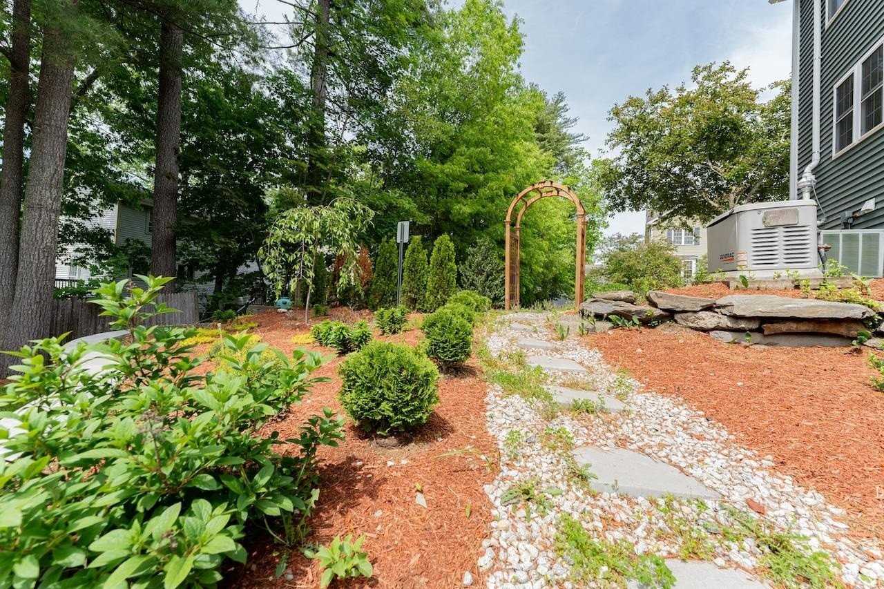 5 Lowther Pl - Photo 4 of 48