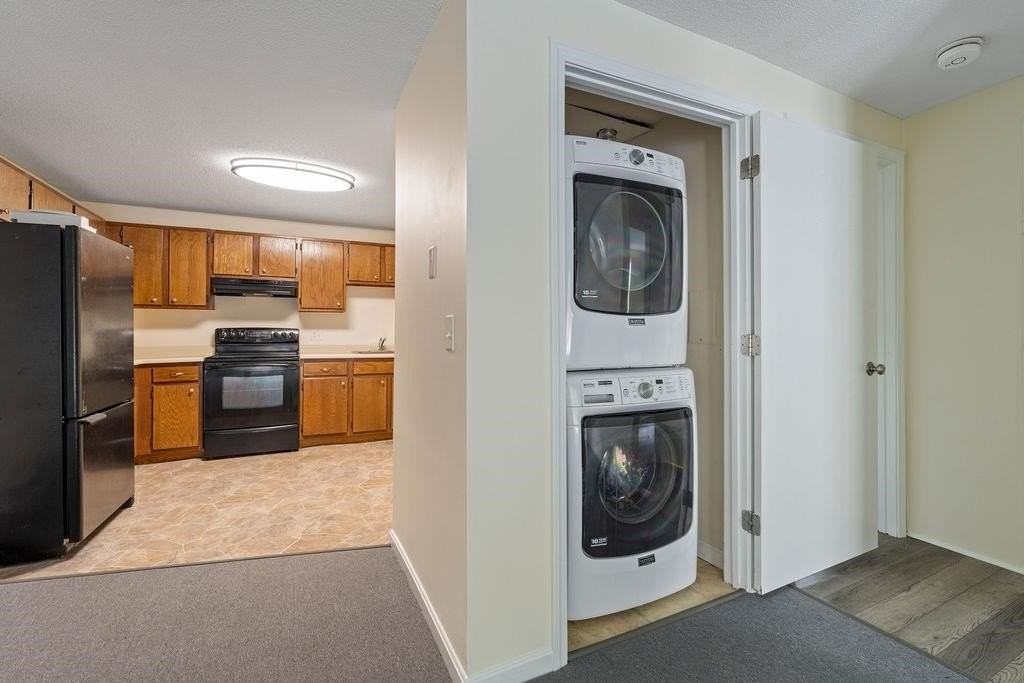 1703 White Cedar Blvd - Photo 4 of 24
