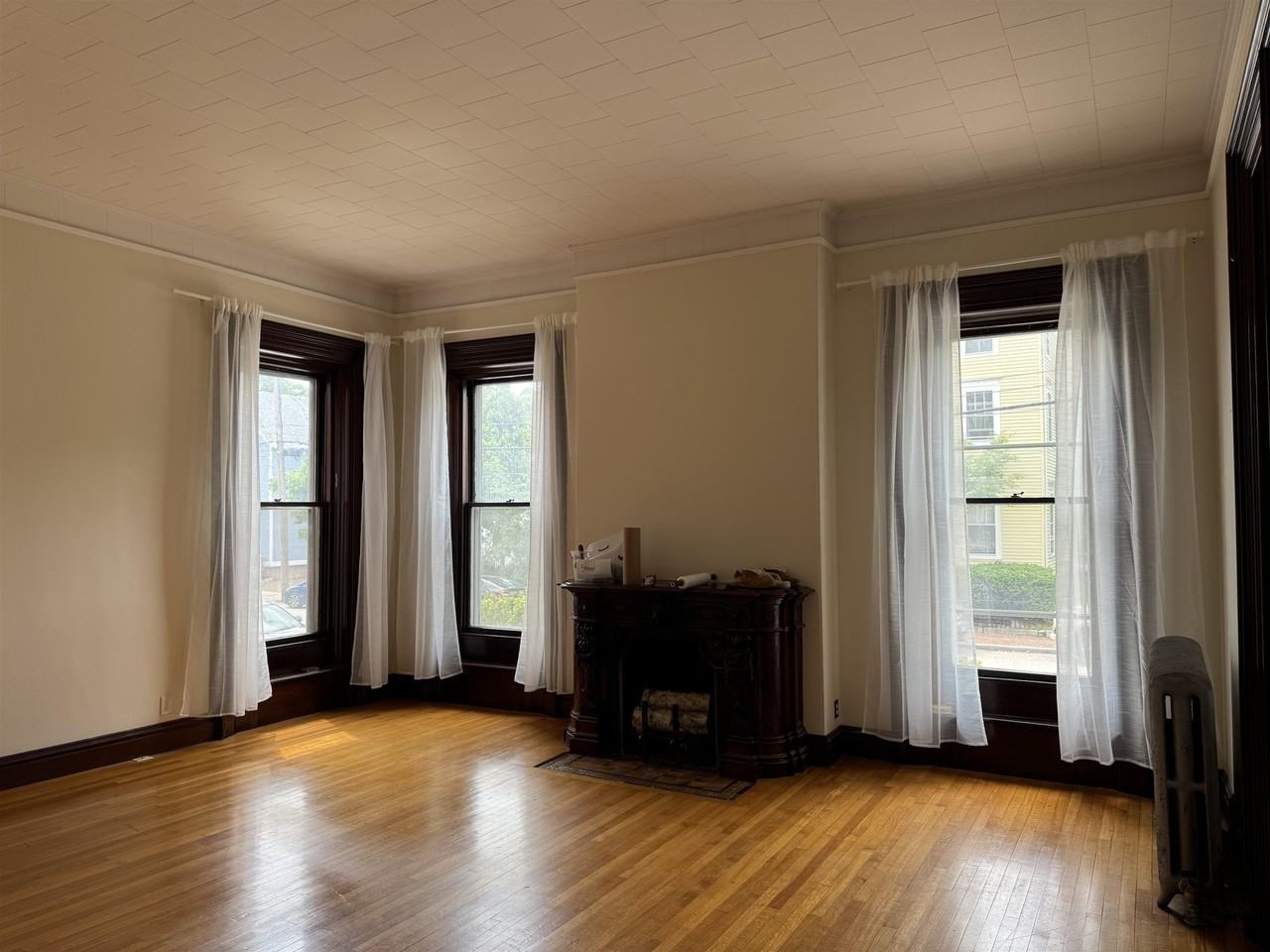 241 Middle St #1 - Photo 6 of 18