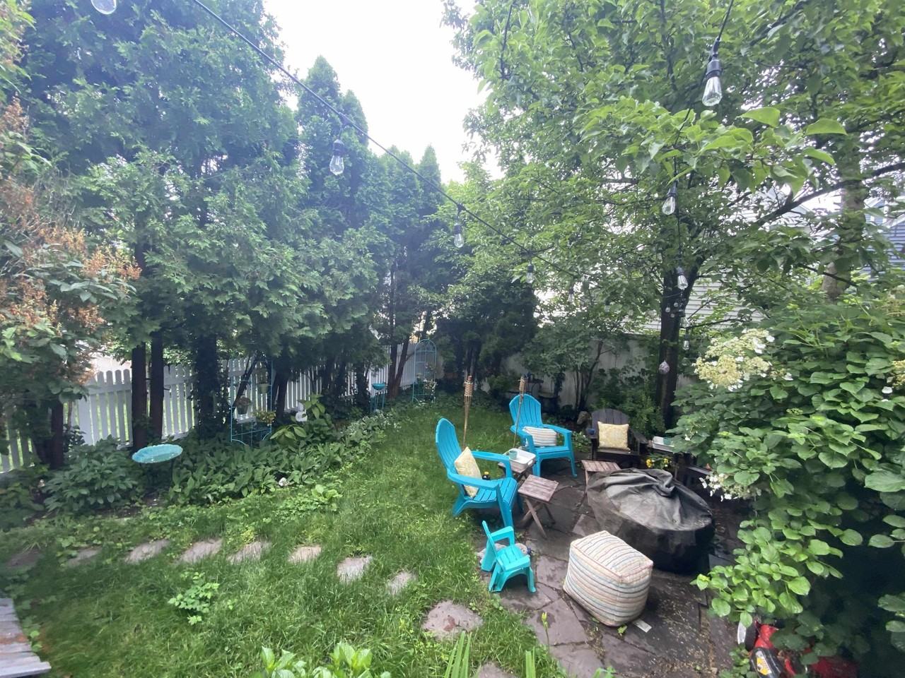 61 Manning St - Photo 2 of 17