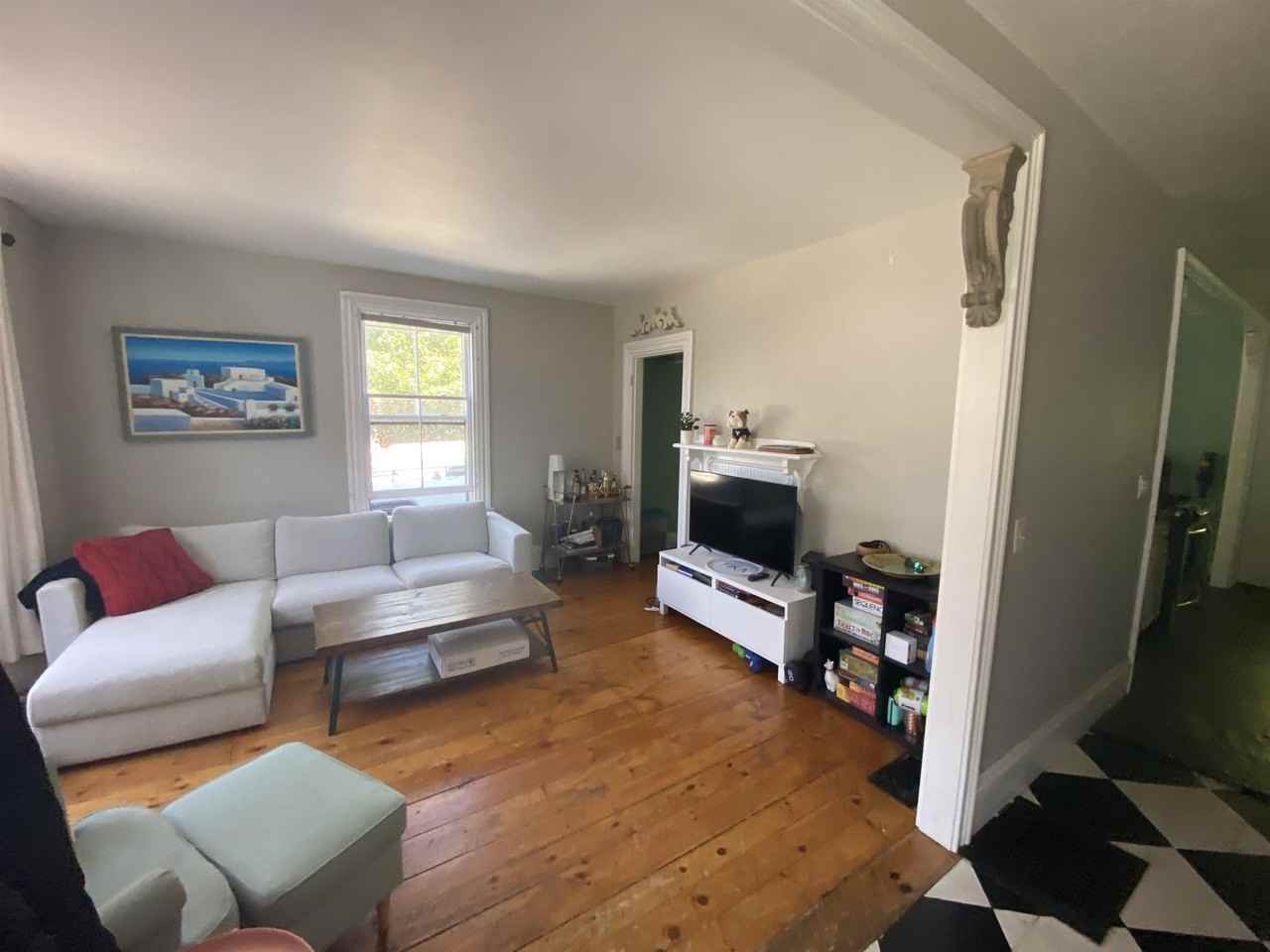 61 Manning St - Photo 3 of 17