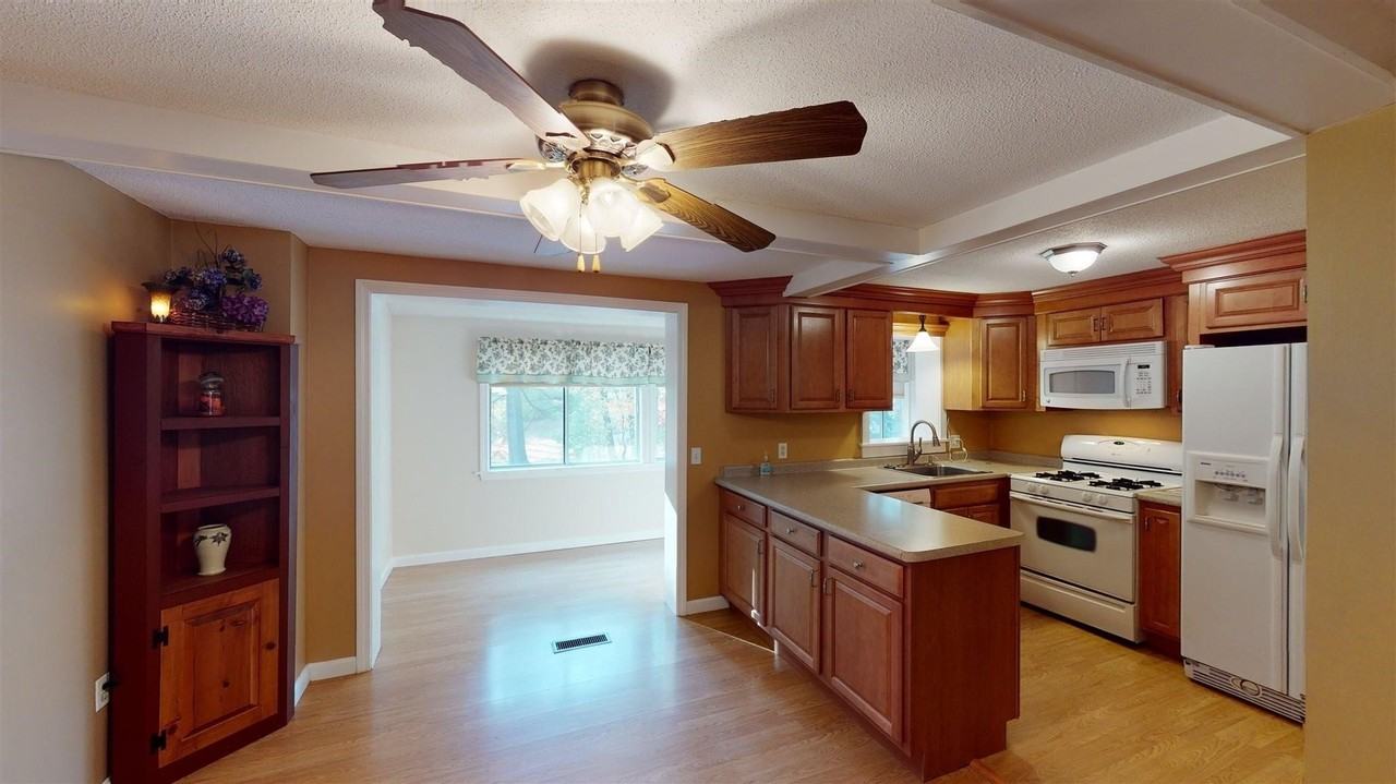 32 Sentry Way - Photo 2 of 30