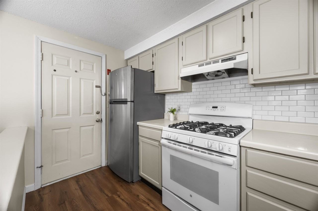 50 Brookside Dr #A7 - Photo 3 of 28