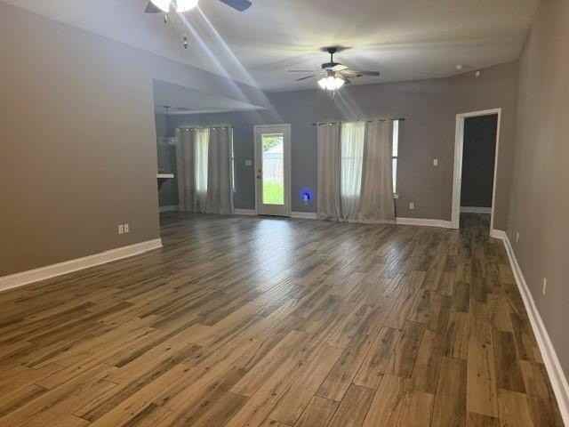 40050 Nutall St - Photo 3 of 17