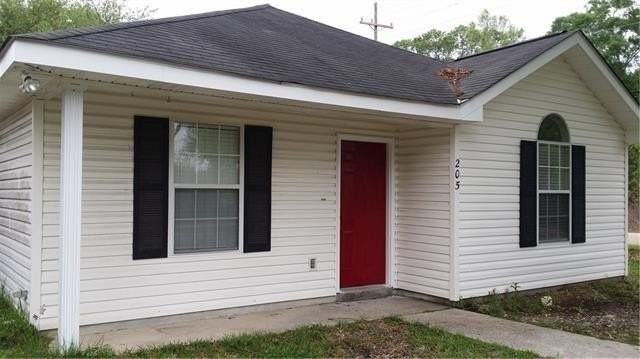 205 2nd St