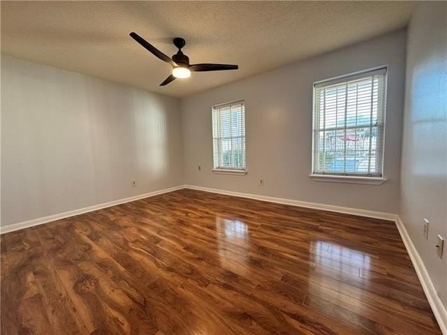 818 Moss St #101 - Photo 5 of 14