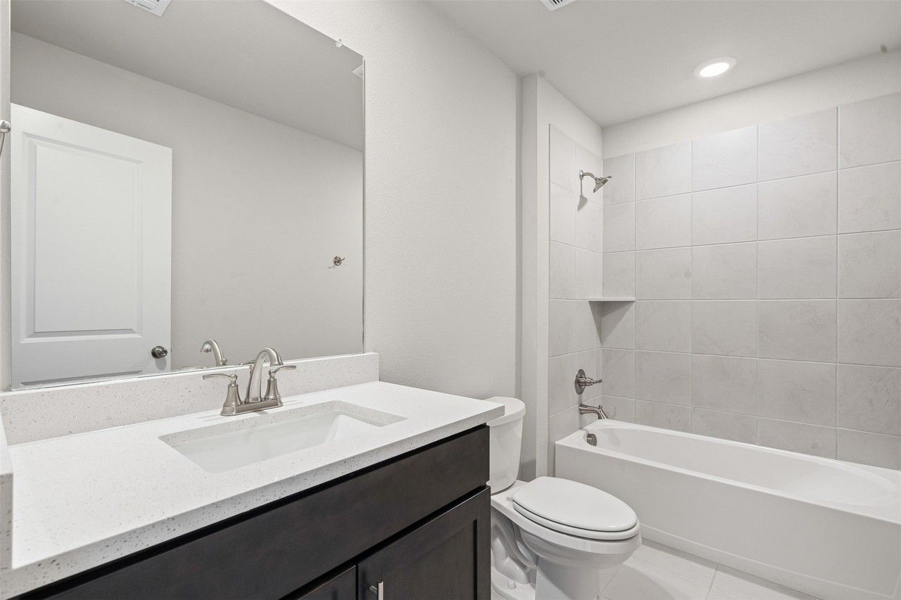 1329 Water Canna Dr - Photo 5 of 29