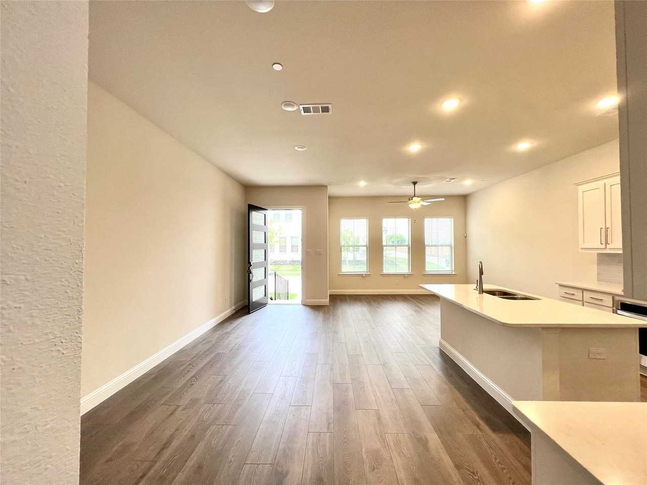 4728 Corriente Vista Ln - Photo 5 of 24