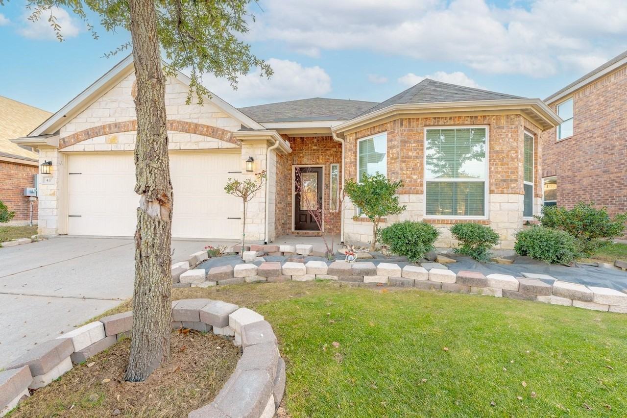 437 Lipizzan Ln - Photo 2 of 30