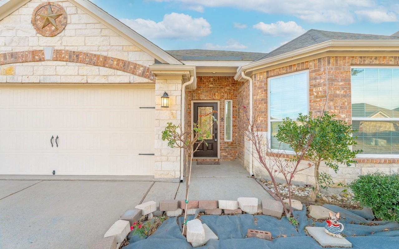 437 Lipizzan Ln - Photo 4 of 30