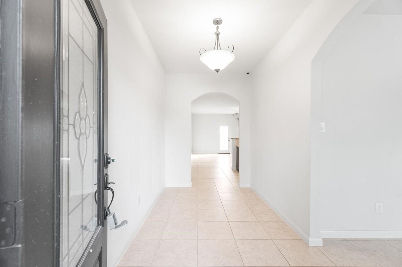 437 Lipizzan Ln - Photo 7 of 30