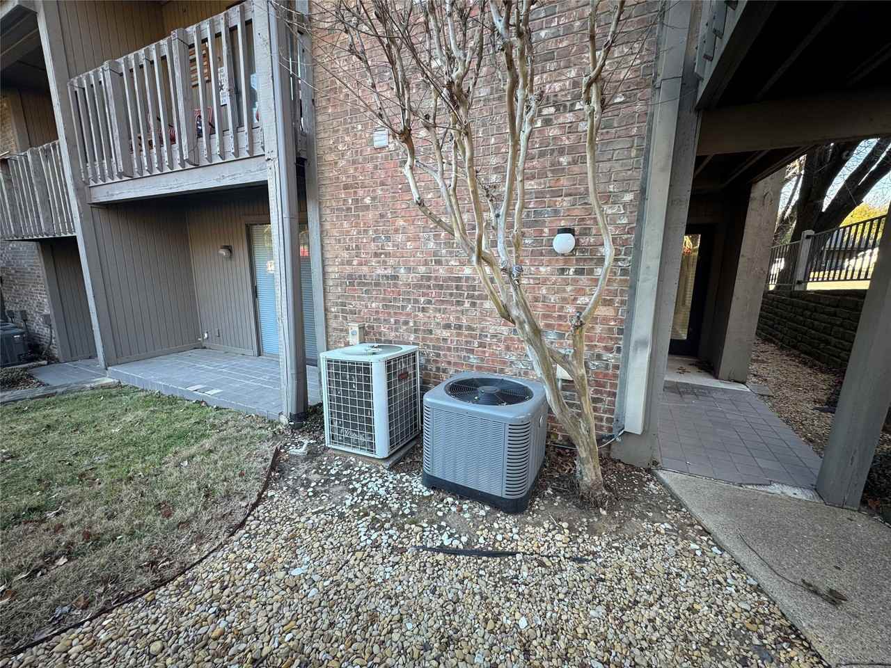 1121 Signal Ridge Pl - Photo 4 of 22