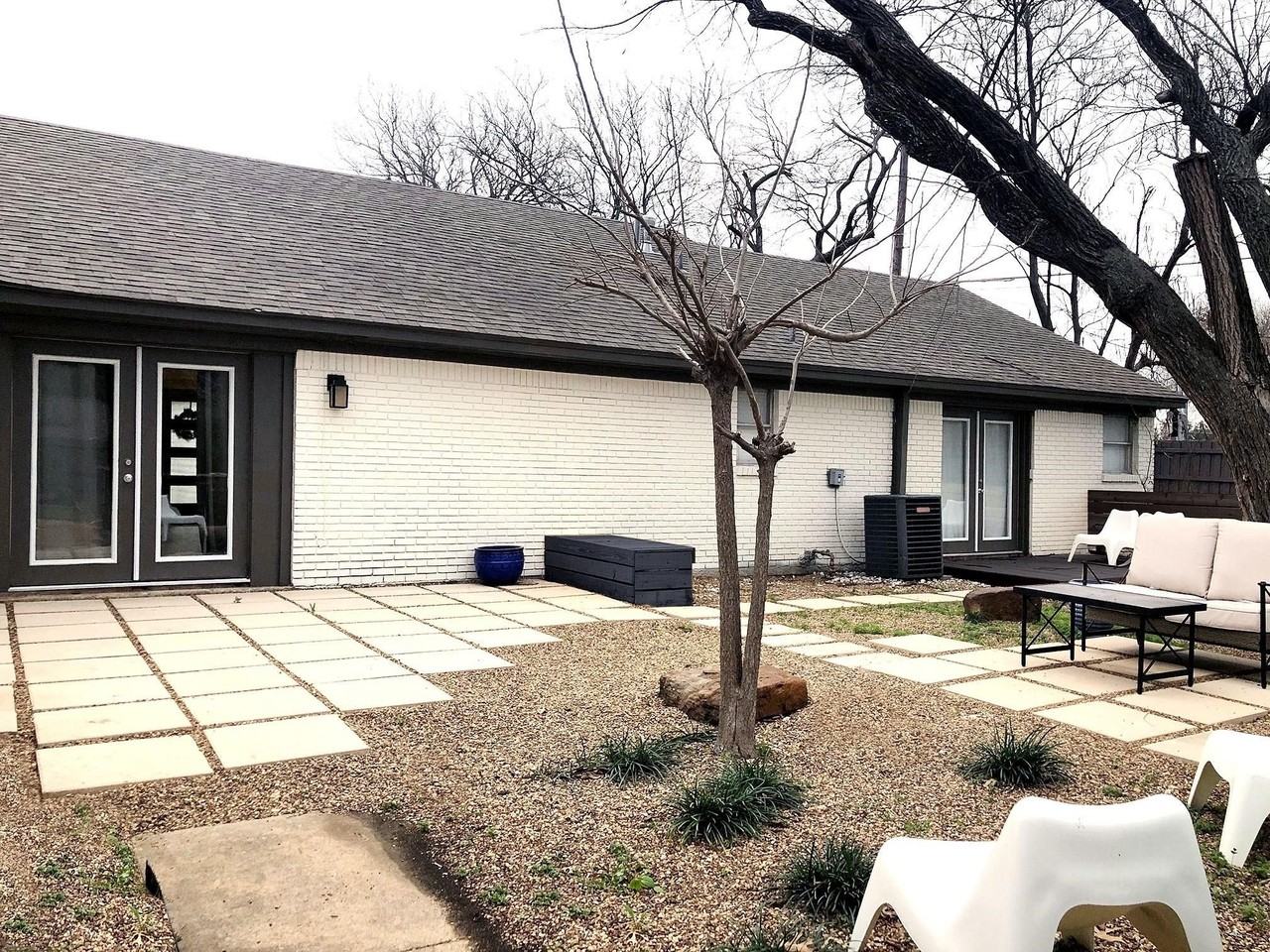 10807 Marsh Ln - Photo 3 of 22