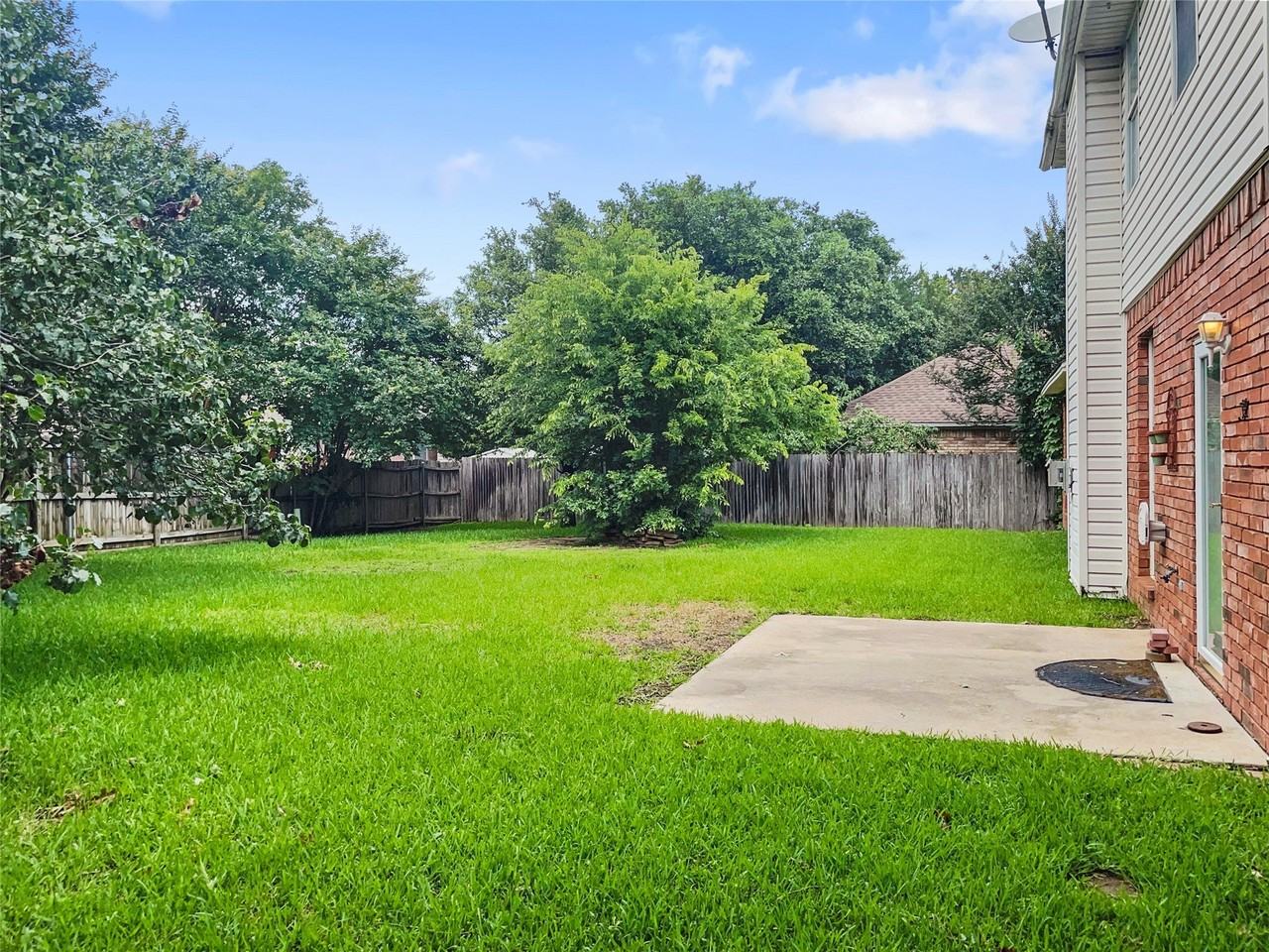 6312 Bittersweet Dr - Photo 5 of 24