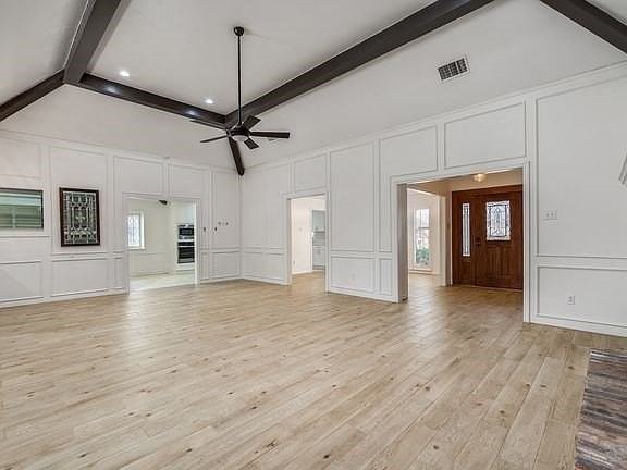 9922 Hickory Xing - Photo 3 of 32